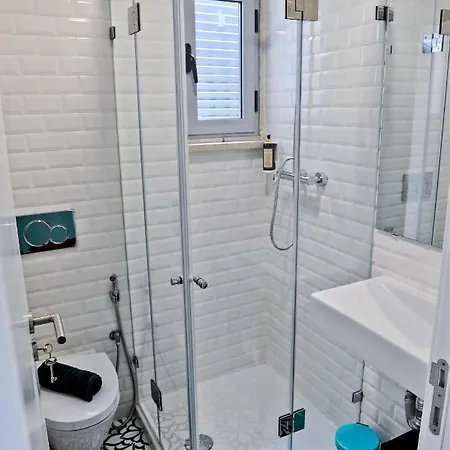 Mojito Breeze In By Misha's Place 3c * Lisboa